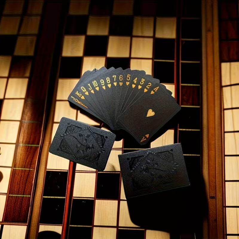 Color Black Gold Playing Card  - đánh giá và giá Board Game With Chips
